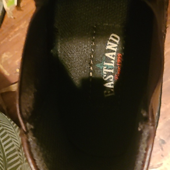 Eastland Women's Chelsea boot - Picture 2 of 3